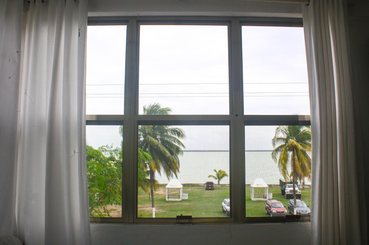 Hotel Maya Corozal Εξωτερικό φωτογραφία