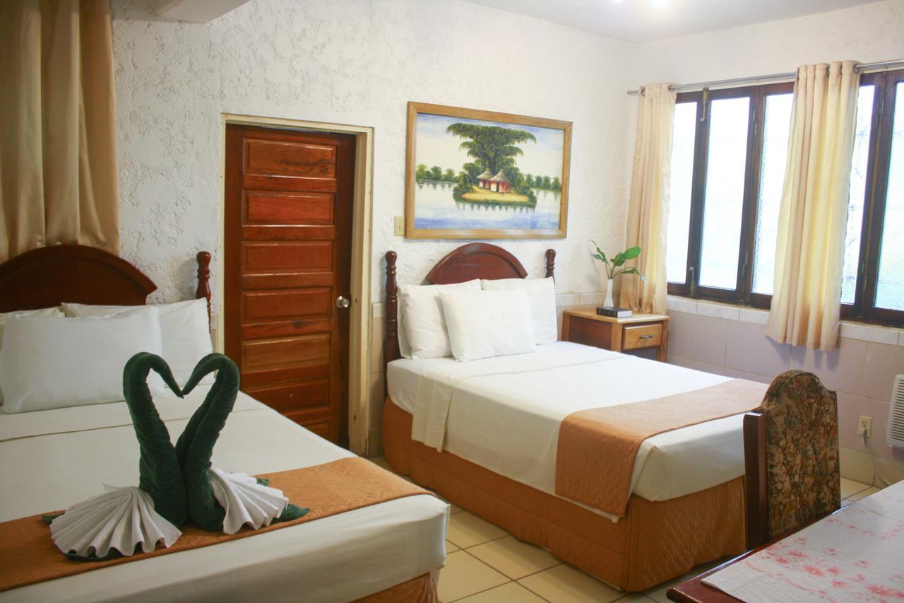 Hotel Maya Corozal Εξωτερικό φωτογραφία